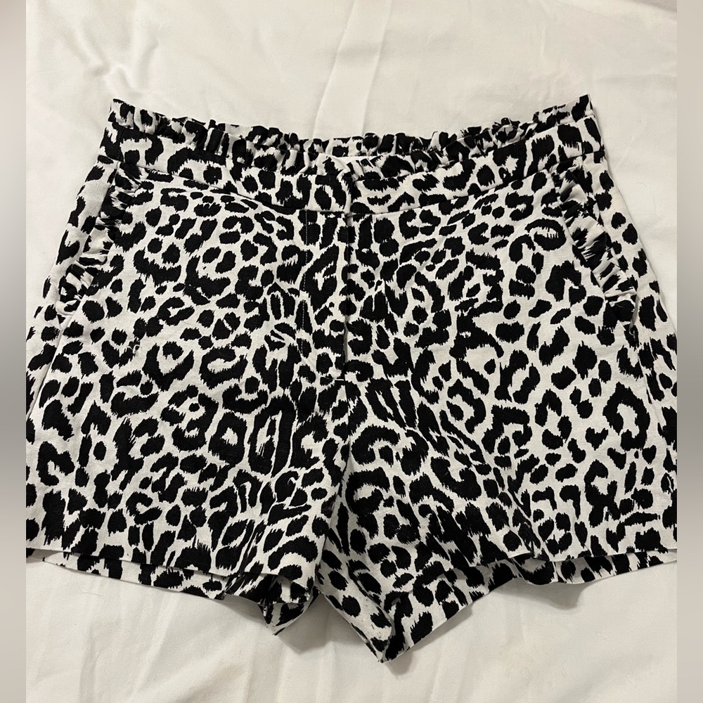 🐾 J. Crew Factory Linen Animal Print Shorts w/ Ruffle detail 🐾